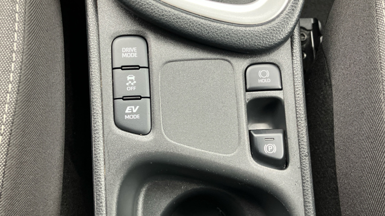 Toyota Yaris 1.5 Hybrid Design 5dr CVT Hybrid Hatchback